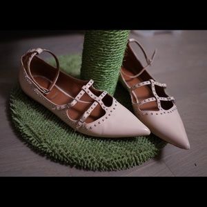 Almost new GIVENCHY pointed toe flats